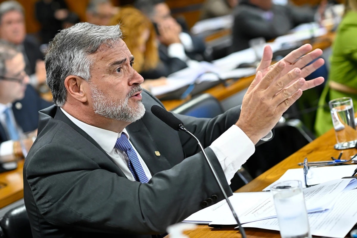 A Queda de Braço da Escala 6x1 e o Redesenho do Futuro do Trabalho no Brasil