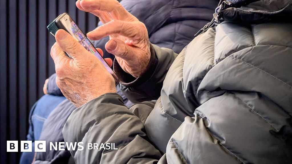 A Insidiosa Rede de 'Doutores' de IA: Entenda Como a Desinformação Digital Alça Voos Perigosos para a Saúde dos Idosos