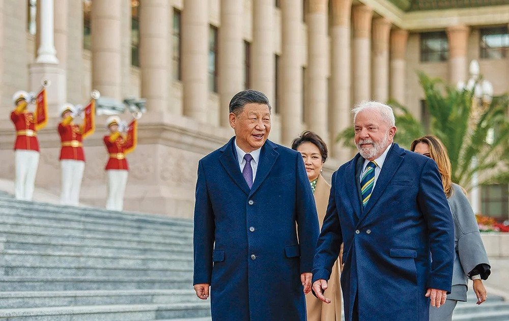 Brasil e China Reforçam Diálogo em Cenário de Novas Tarifas Americanas