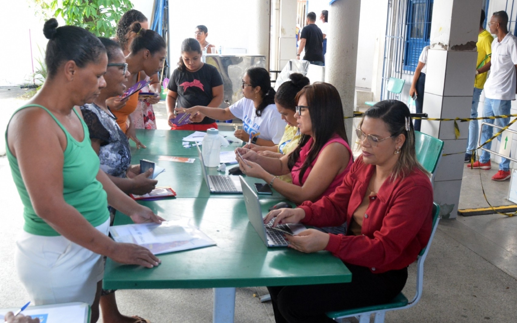 Feira em Ação: A Lógica por Trás da Descentralização de Serviços e Seu Impacto em Jaíba