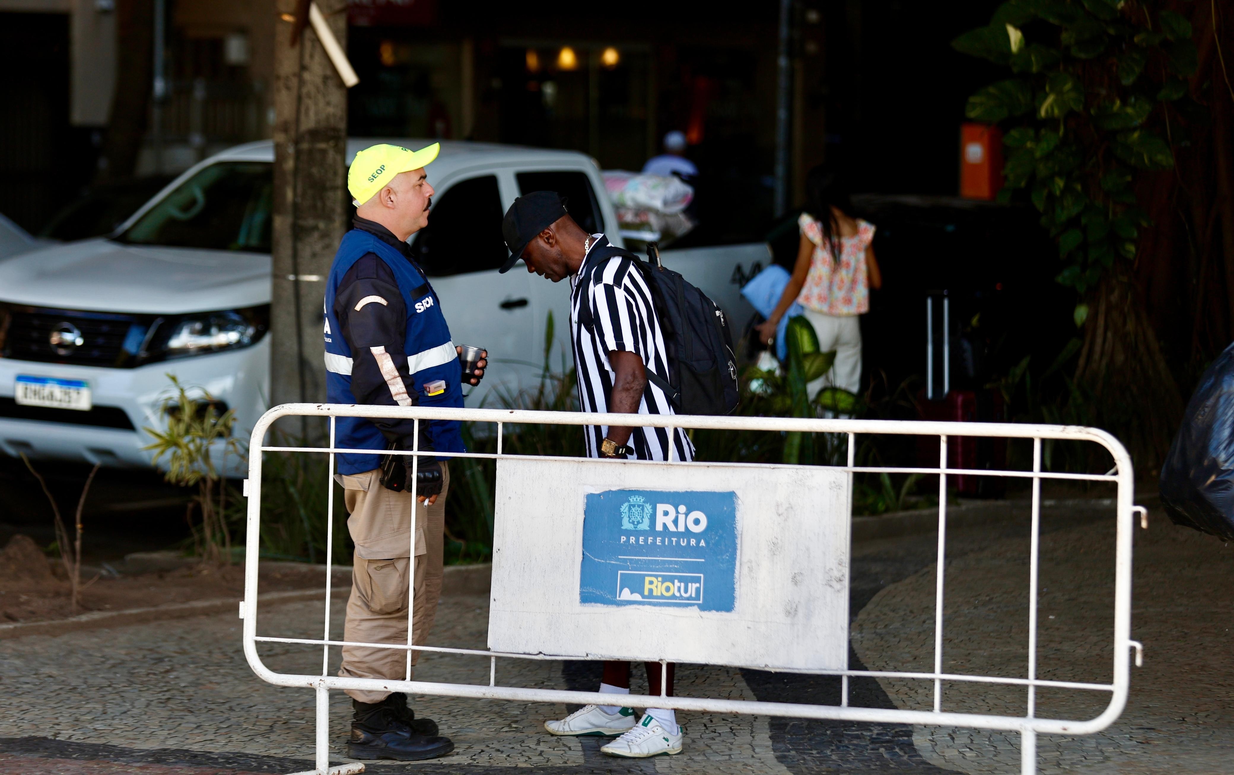 Choque de Ordem na Orla Carioca: O Dilema do ‘Tolerância Zero’ e o Futuro do Comércio Informal