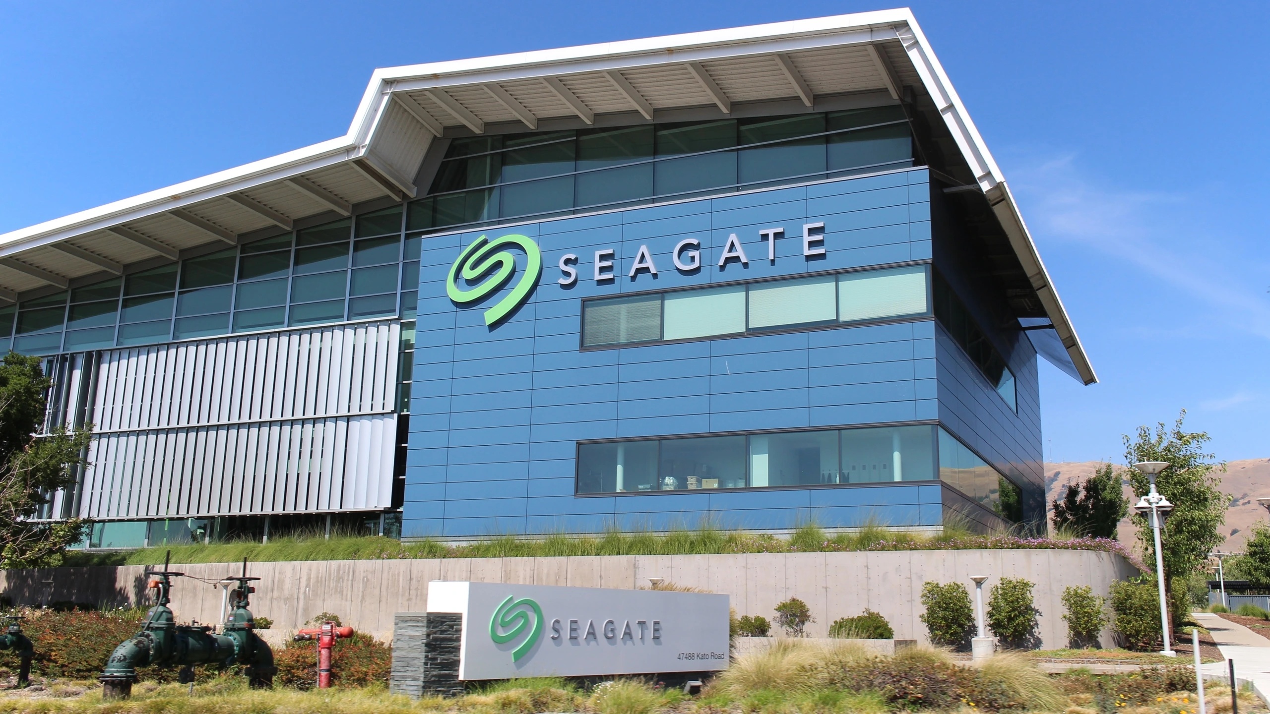 A Escassez Silenciosa: Por Que a Capacidade Produtiva de Chips da Seagate Alerta o Mercado de IA
