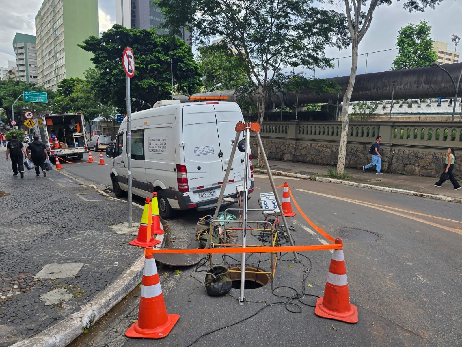 AGU Referenda Caducidade da Enel em SP: O 'Porquê' de uma Crise Energética e o Impacto no Cotidiano Paulistano