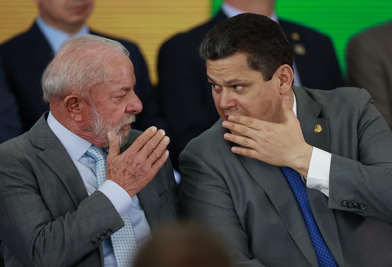 Promulgação da Lei da Dosimetria Redesenha Cenário Jurídico e Político Brasileiro