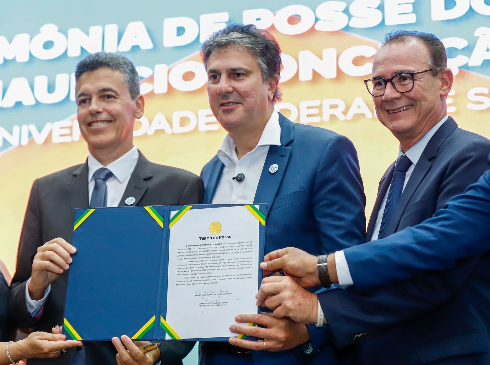 André Maurício assume reitoria da UFS e ministro da Educação anuncia investimentos para Sergipe