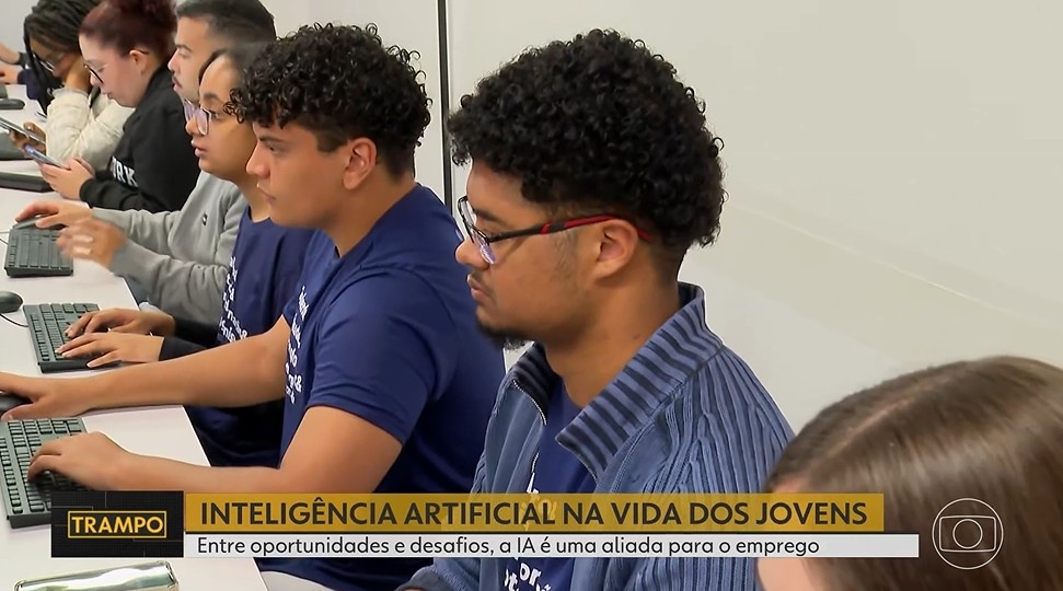 Paradoxo Digital em São Paulo: Jovens Adotam IA, Mas Ceticismo e Falta de Preparo Persistem