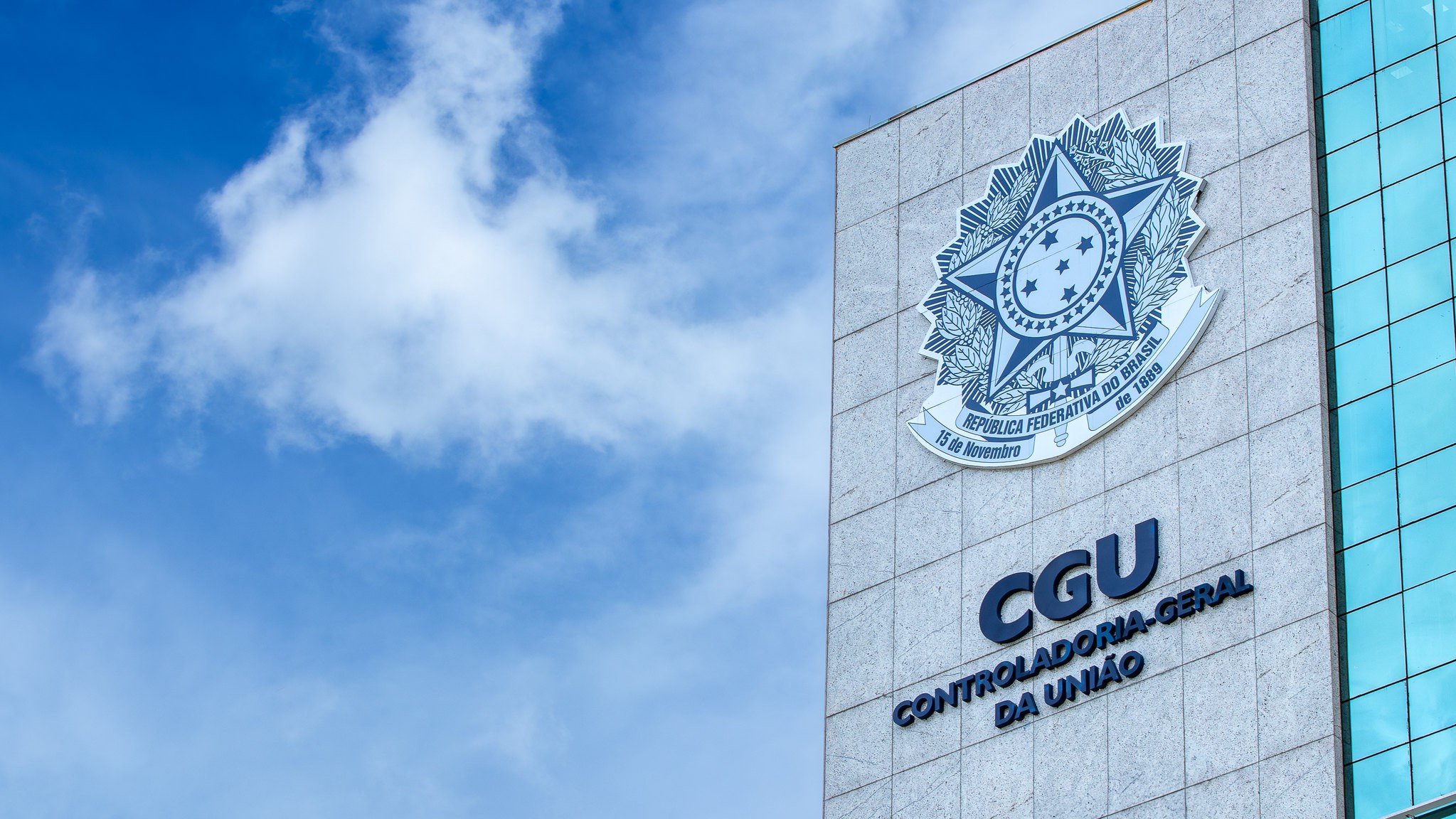 Ministério da Agricultura Reduz Licitação de Máquinas em R$ 887 Milhões Após Alerta da CGU