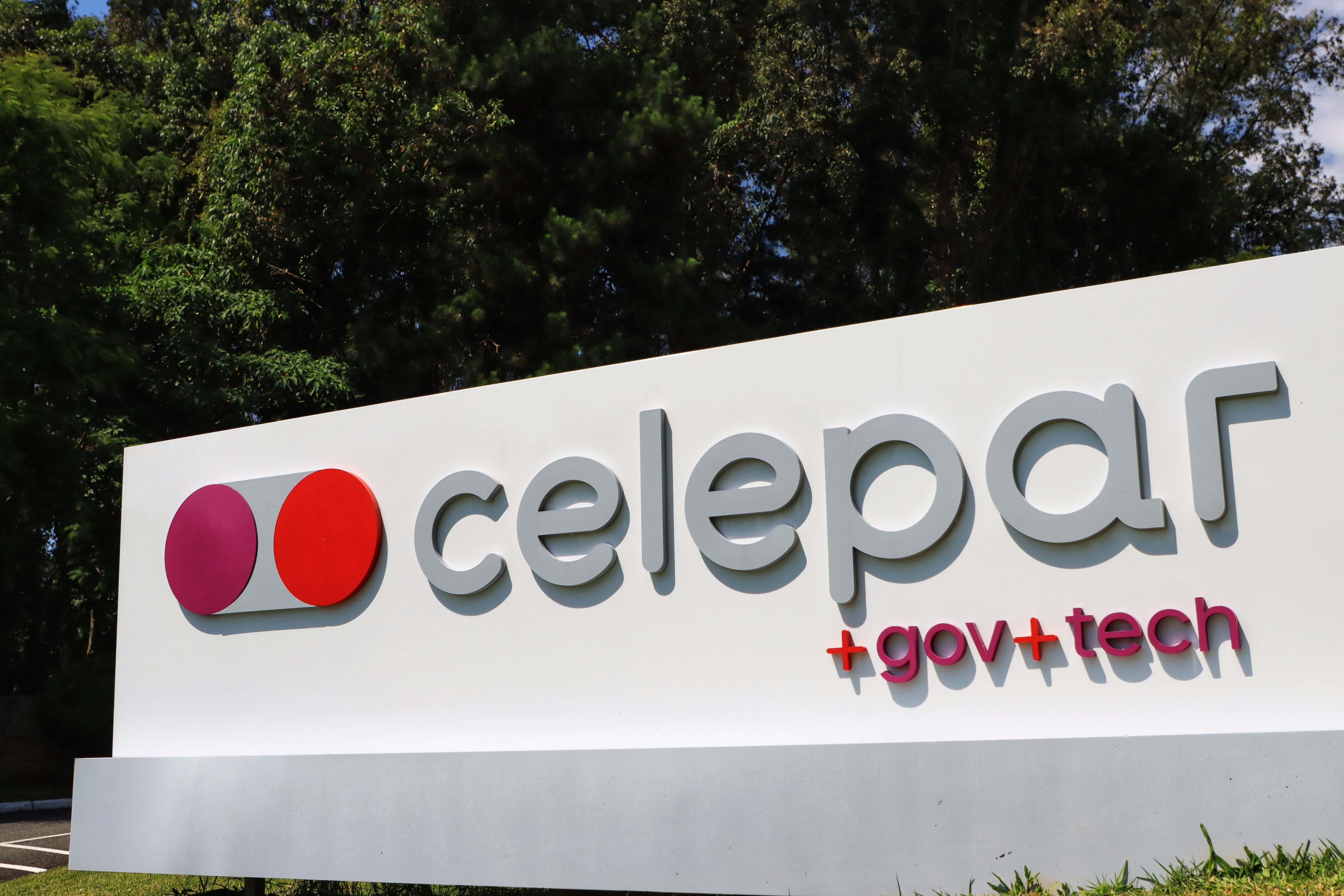 Celepar: A Contradição de um Ativo Estratégico na Encruzilhada da Privatização no Paraná