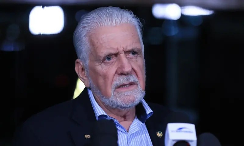 Transparência Forçada: O Desvendamento da Investigação contra Jaques Wagner e Seus Efeitos na Política Nacional