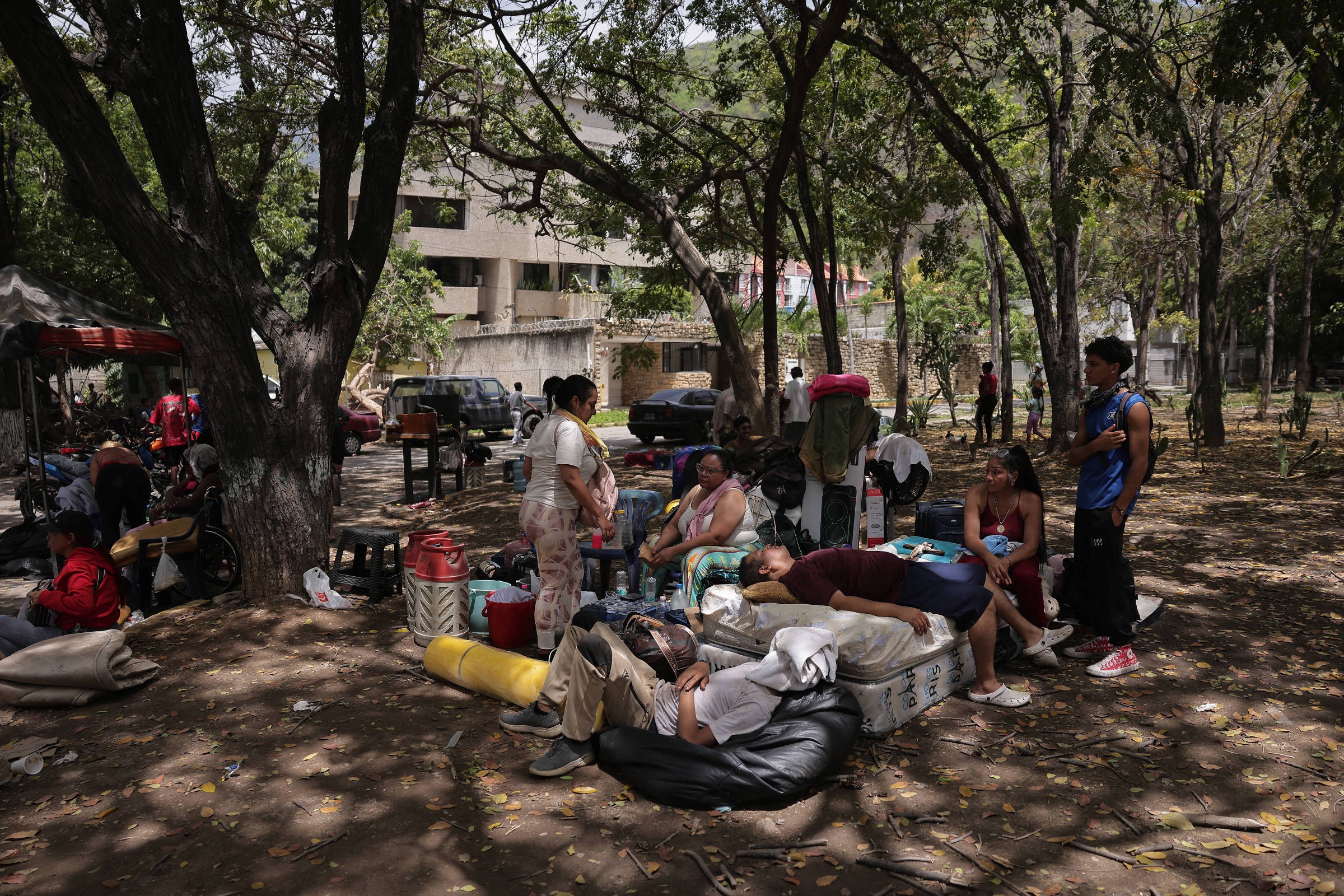 Venezuela Pós-Terremoto: A Fissura na Resiliência Social e a Urgência da Governança de Crises