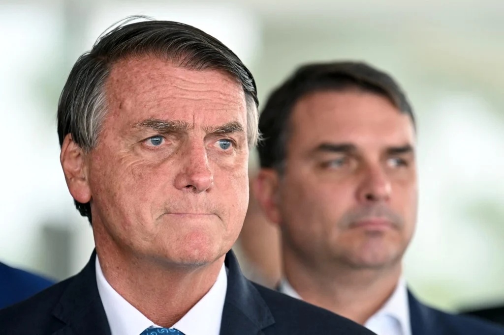 As Restrições Comunicacionais de Bolsonaro e o Cenário Político-Digital Pós-Verdade