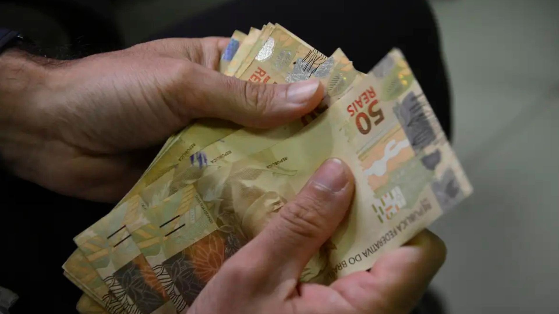 Piso Salarial Regional do RS: Votação Crucial Redefine Poder de Compra e Cenário Econômico Estadual