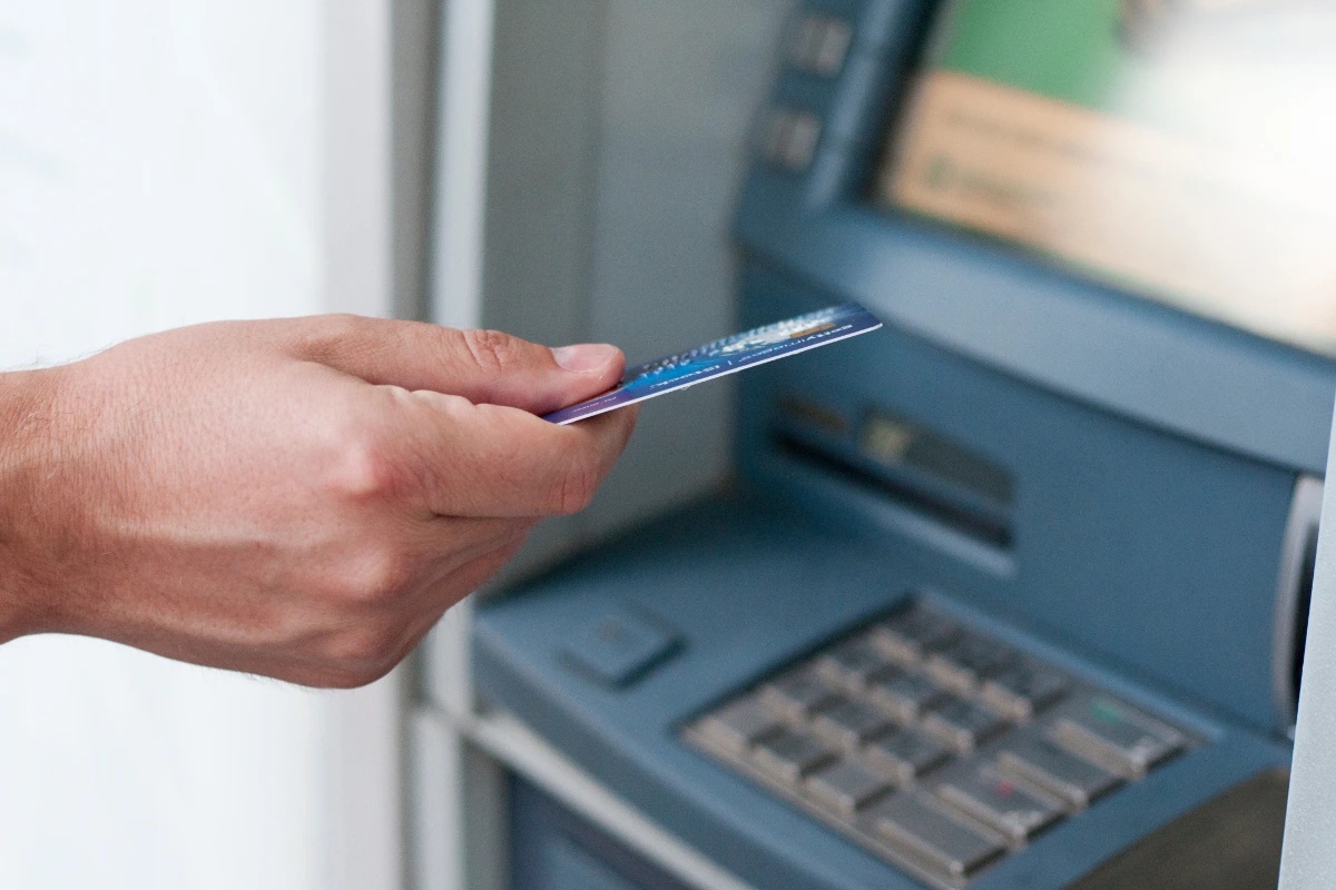 Desenrola 2.0: O Veredito Econômico entre Lucro Bancário e o Risco de Uma Nova Inadimplência