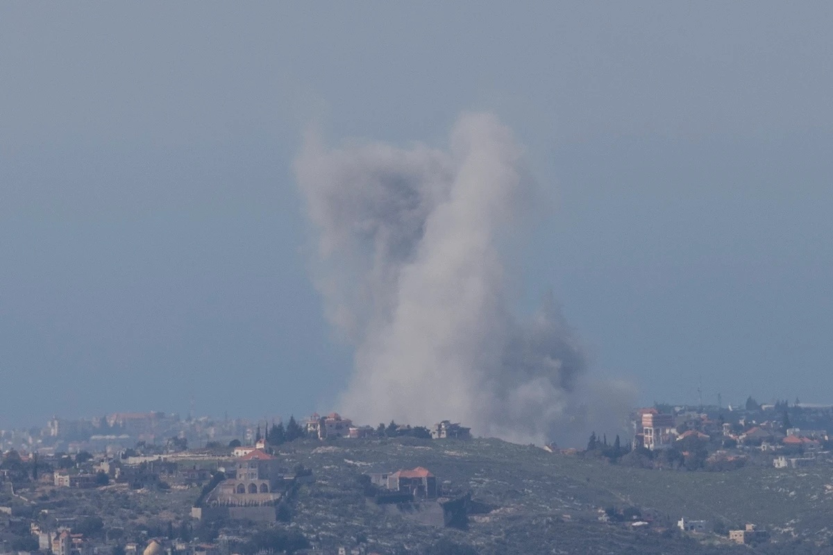 Ataque à Base Italiana no Iraque: O Alargamento da Tensão e Suas Repercussões Globais