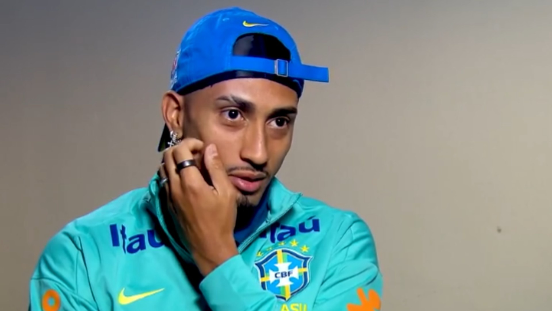 Além da Celebração: O Significado da Copa do Mundo para a Restinga e Raphinha