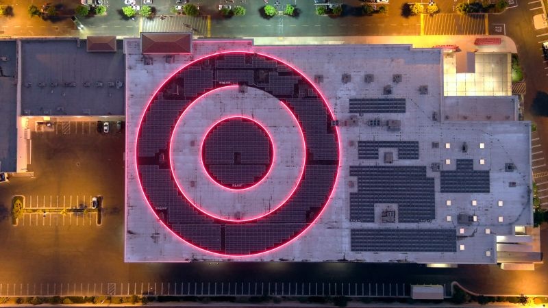 O Giga-Potencial Silencioso: Como os Telhados de Grandes Varejistas Podem Redefinir a Matriz Energética Global