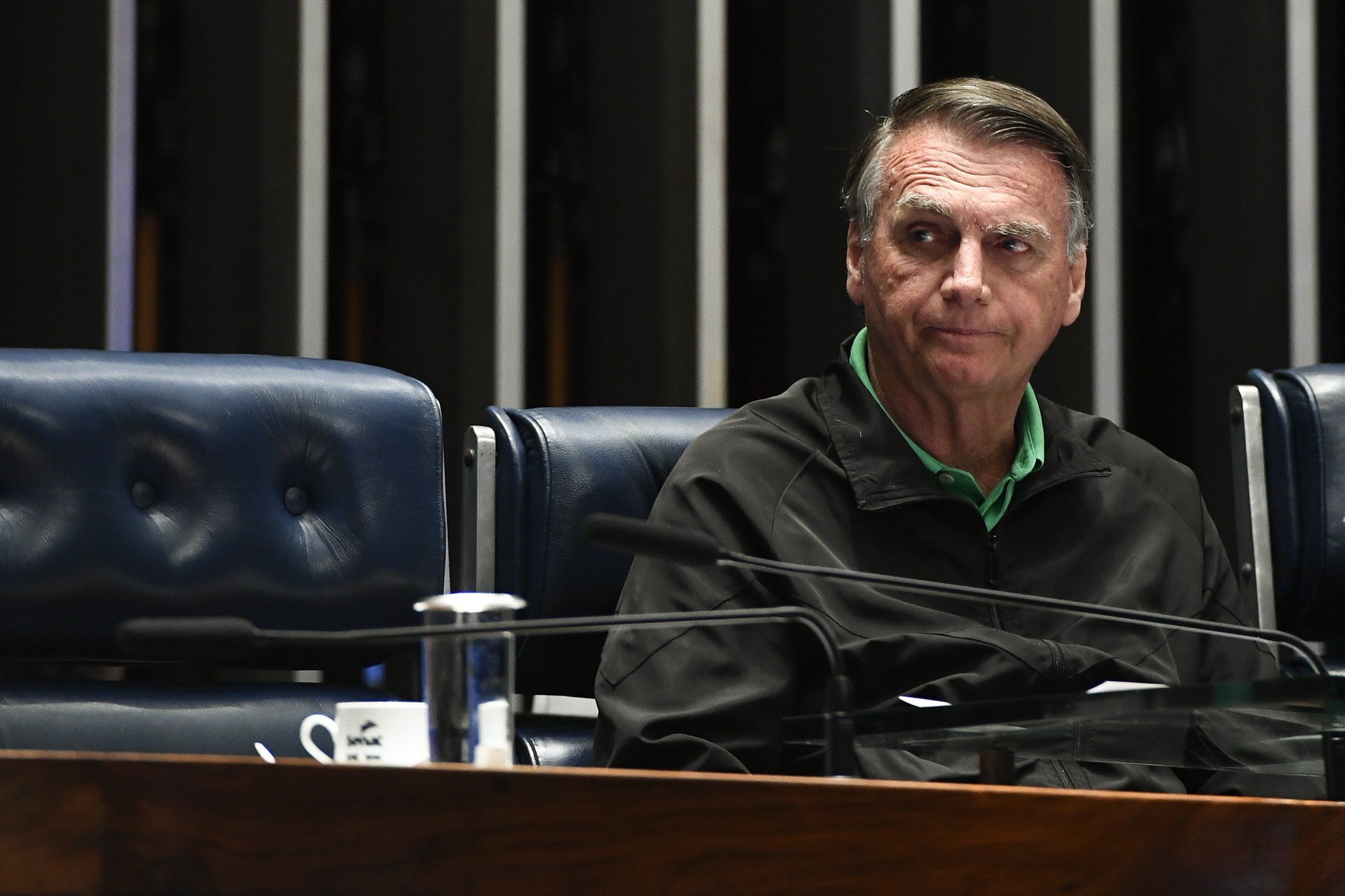 Saúde de Bolsonaro: Uma Análise da Intersecção entre Histórico Clínico e Cenário Político Atual