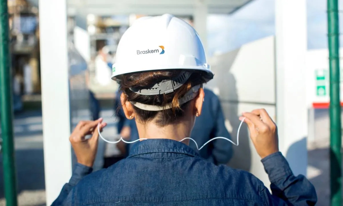 Cade Aprova IG4 na Braskem: Uma Análise da Engenharia Financeira e o Futuro do Gigante Petroquímico