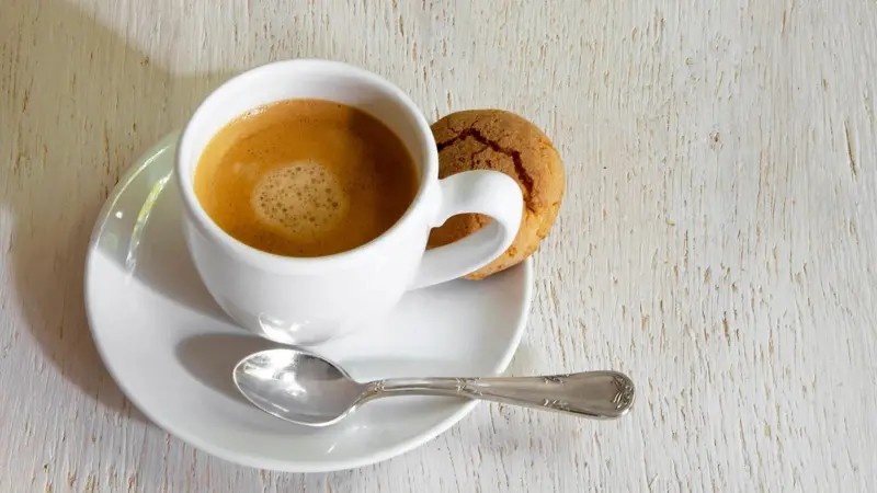 O Fenômeno 'Café com Deus': A Economia da Fé e o Mercado Editorial Brasileiro