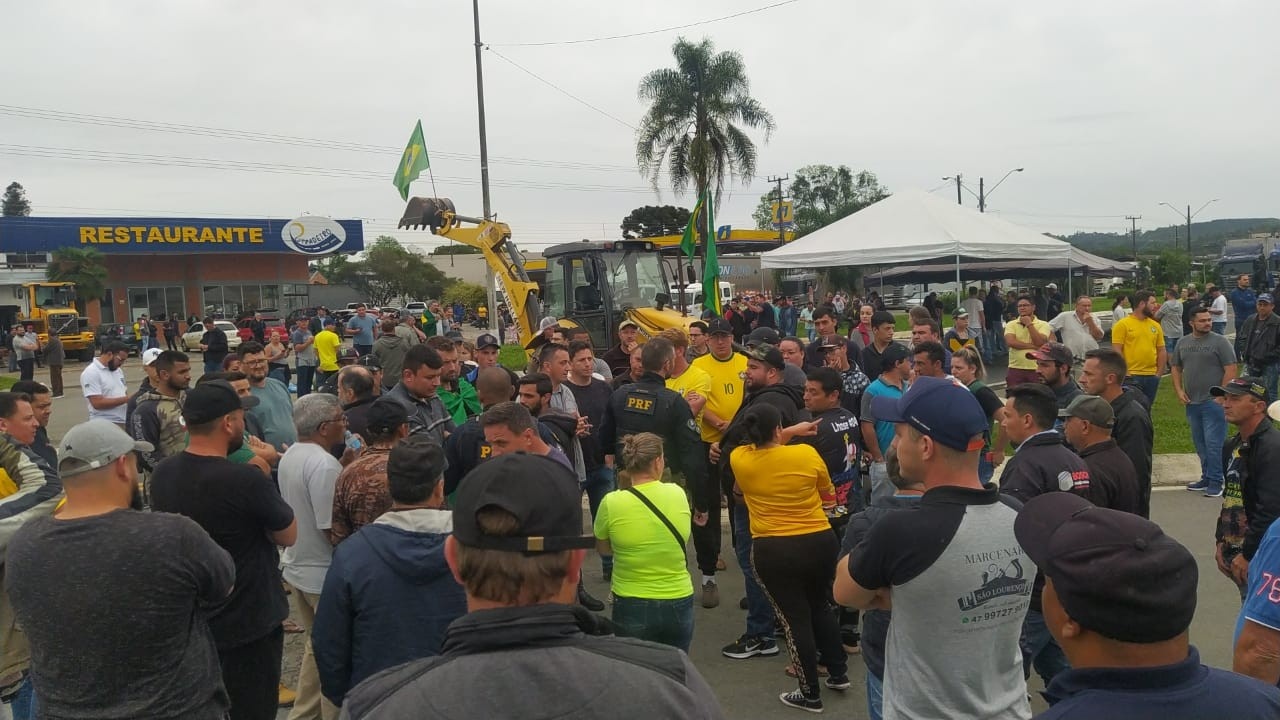 Câmara Aprova Anistia de Multas e Fortalece Piso do Frete: Implicações Econômicas e Jurídicas para o País