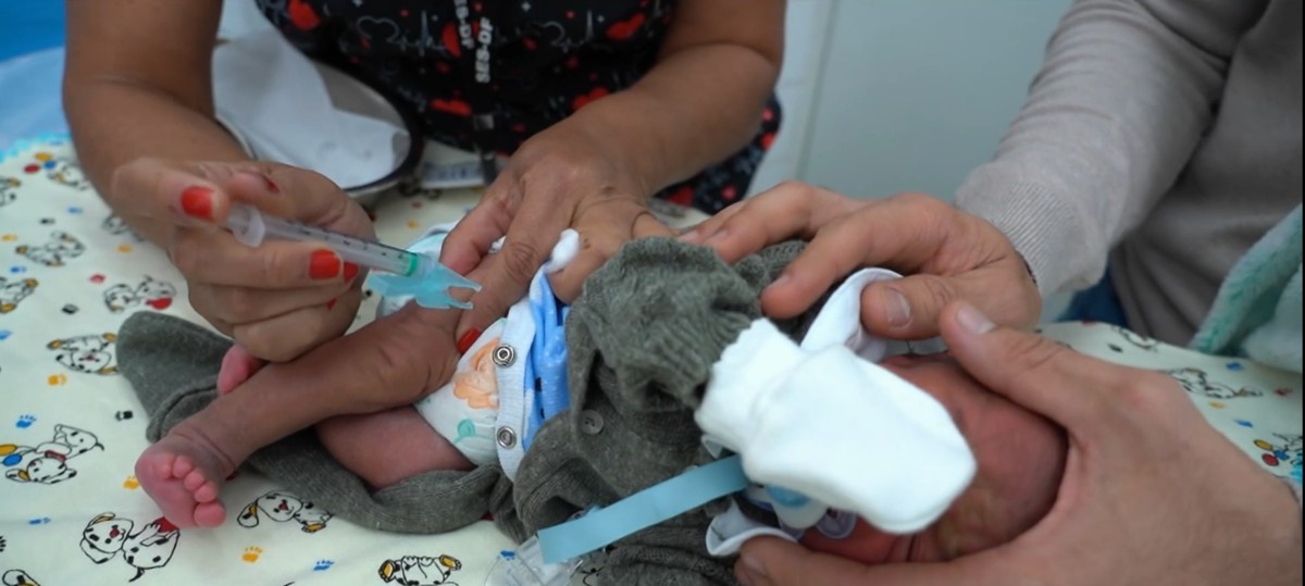 Multivacinação em MG: O Imperativo da Saúde Coletiva e o Impacto Regional Direto