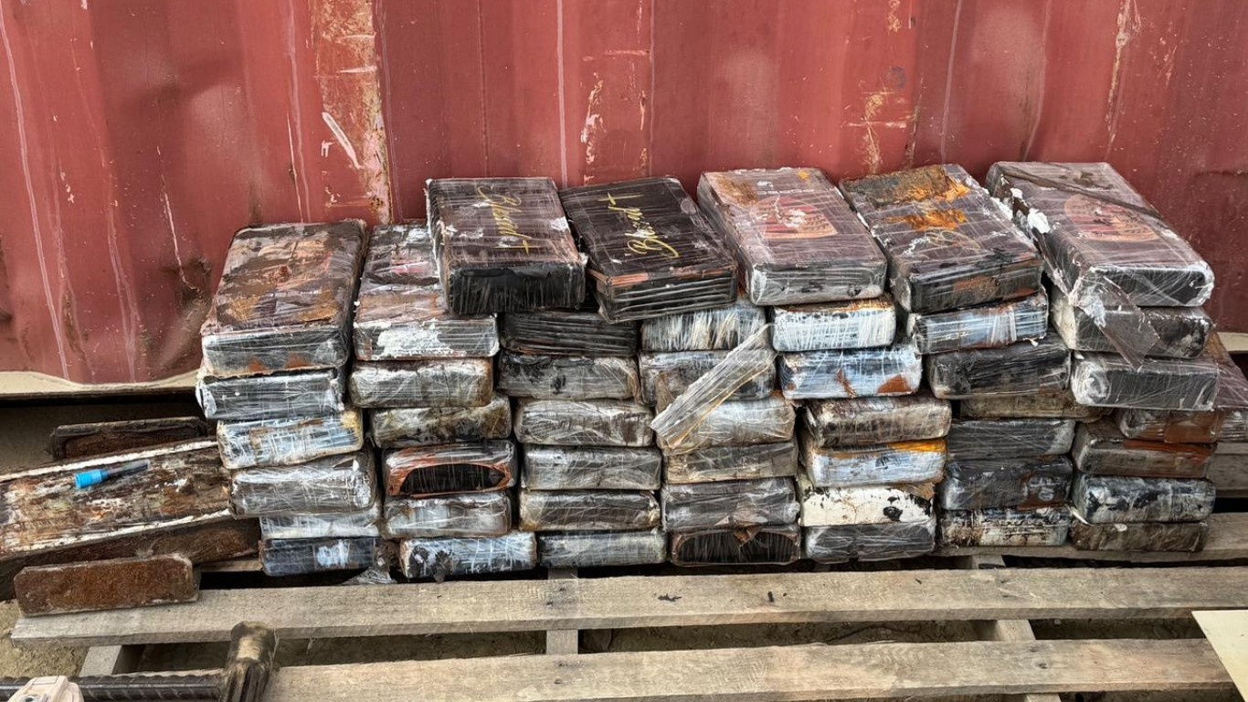 Mega-apreensão de Cocaína em Navegantes Expõe Desafios Cruciais para a Segurança e Economia de SC