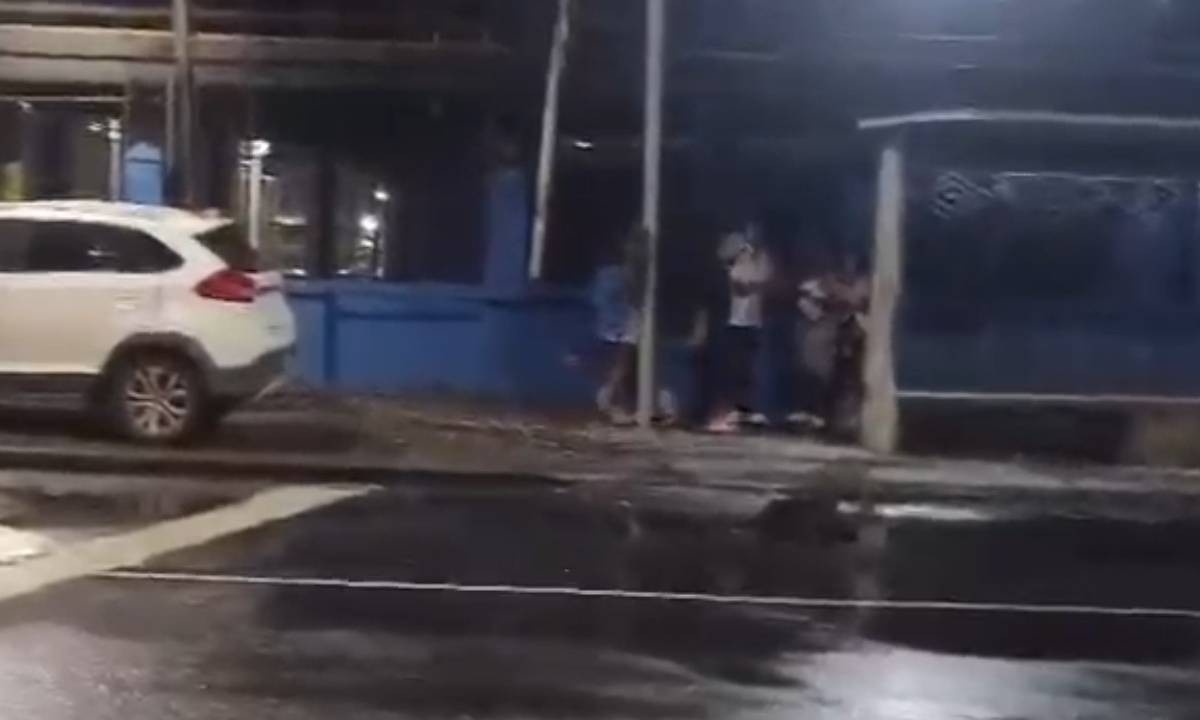 Salvador: Incidente na Barra Reacende Debate Urgente Sobre Segurança Viária em Pontos de Ônibus