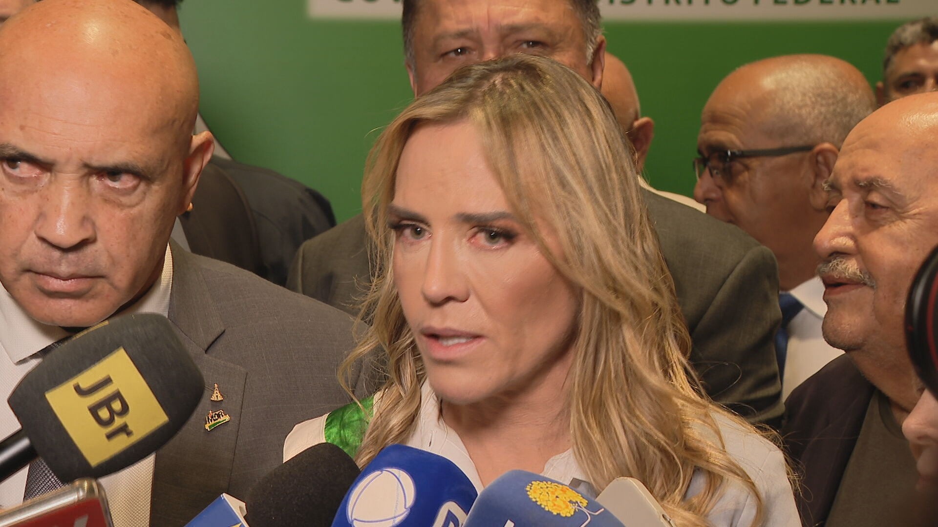 Saúde Prioritária: Celina Leão Redireciona R$ 25 Milhões da Festa de Brasília e Reacende Debate Sobre Gestão Pública