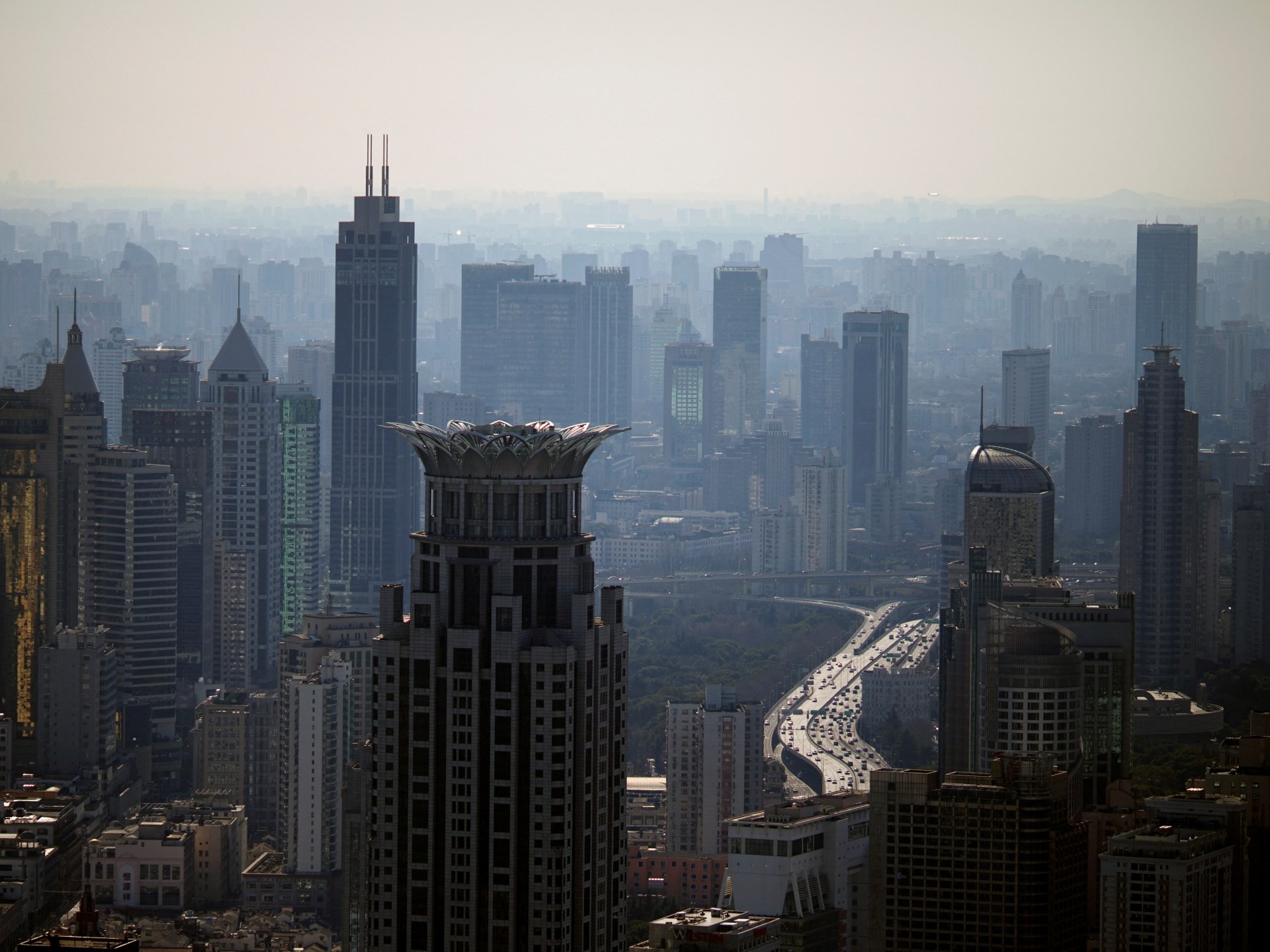 A Estratégia Antissançõs da China e o Dilema Global das Multinacionais