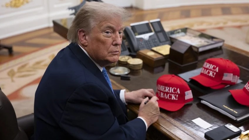Alegações de Trump sobre Interferência Chinesa Reacendem Debate sobre Segurança Eleitoral Global