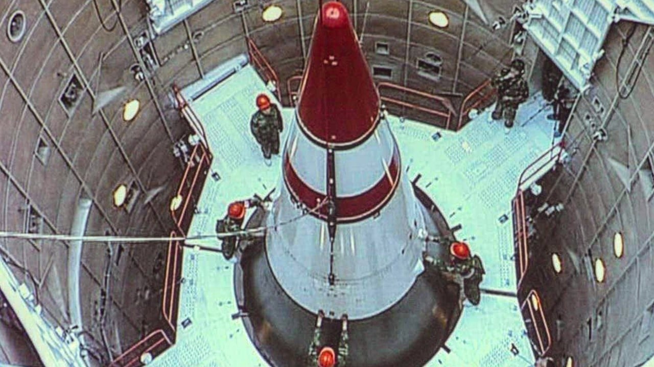 A Estratégia Subterrânea da China: Silos de Mísseis Nucleares Reforçam Dissuasão Global