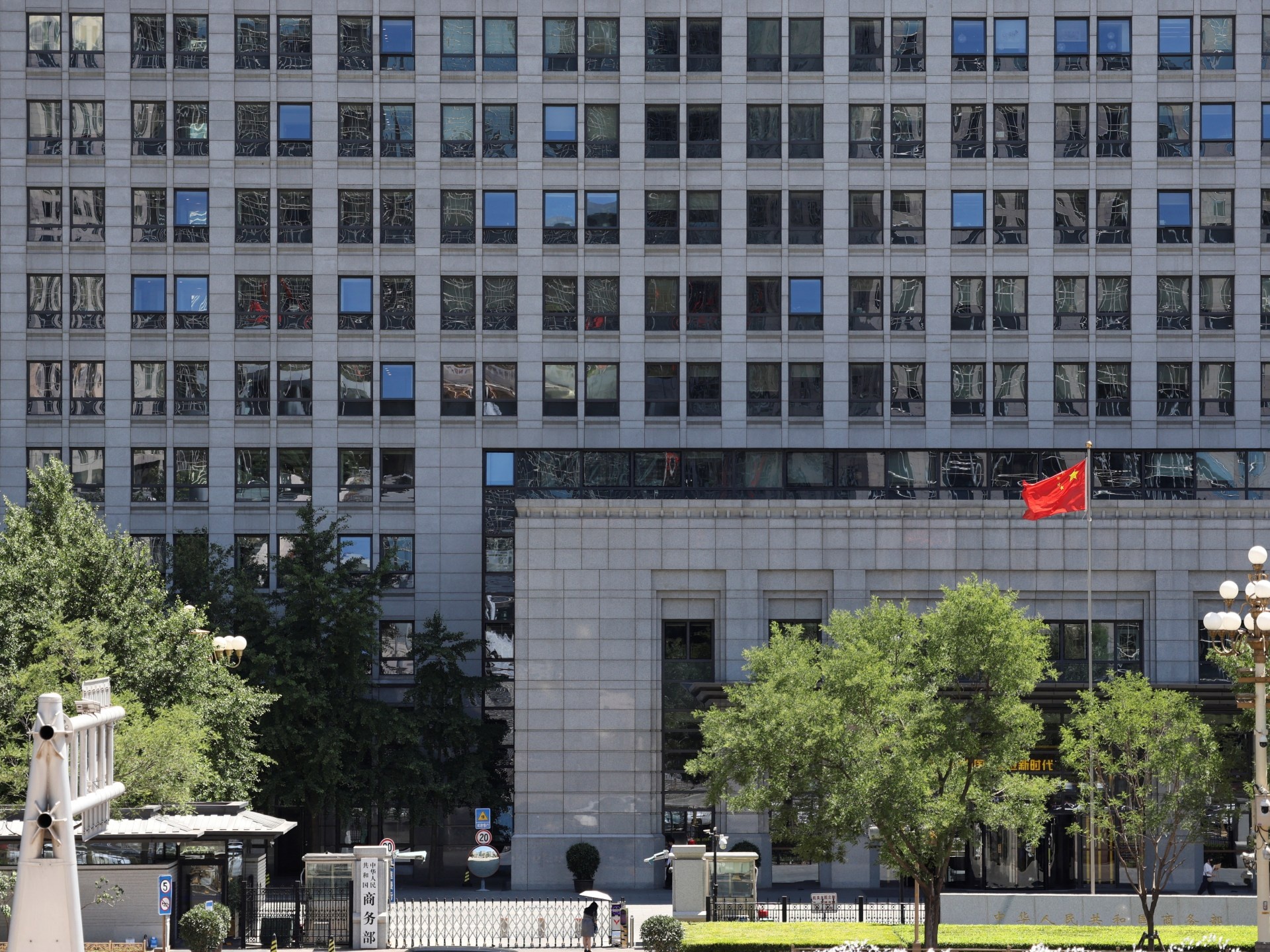 China Intensifica Controles de Exportação contra o Japão: Uma Análise do Impasse Geopolítico