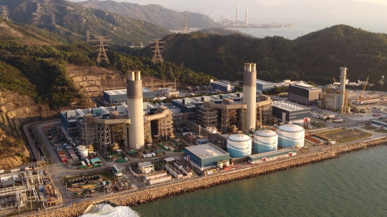 Hong Kong Reajusta Tarifa de Energia: Implicações Geopolíticas e o Impacto no Custo de Vida Global