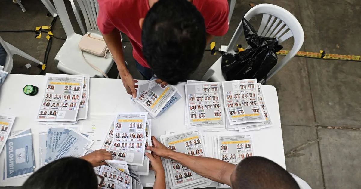Colômbia em Encruzilhada: Eleição sob Tensão Define Futuro Político e Regional