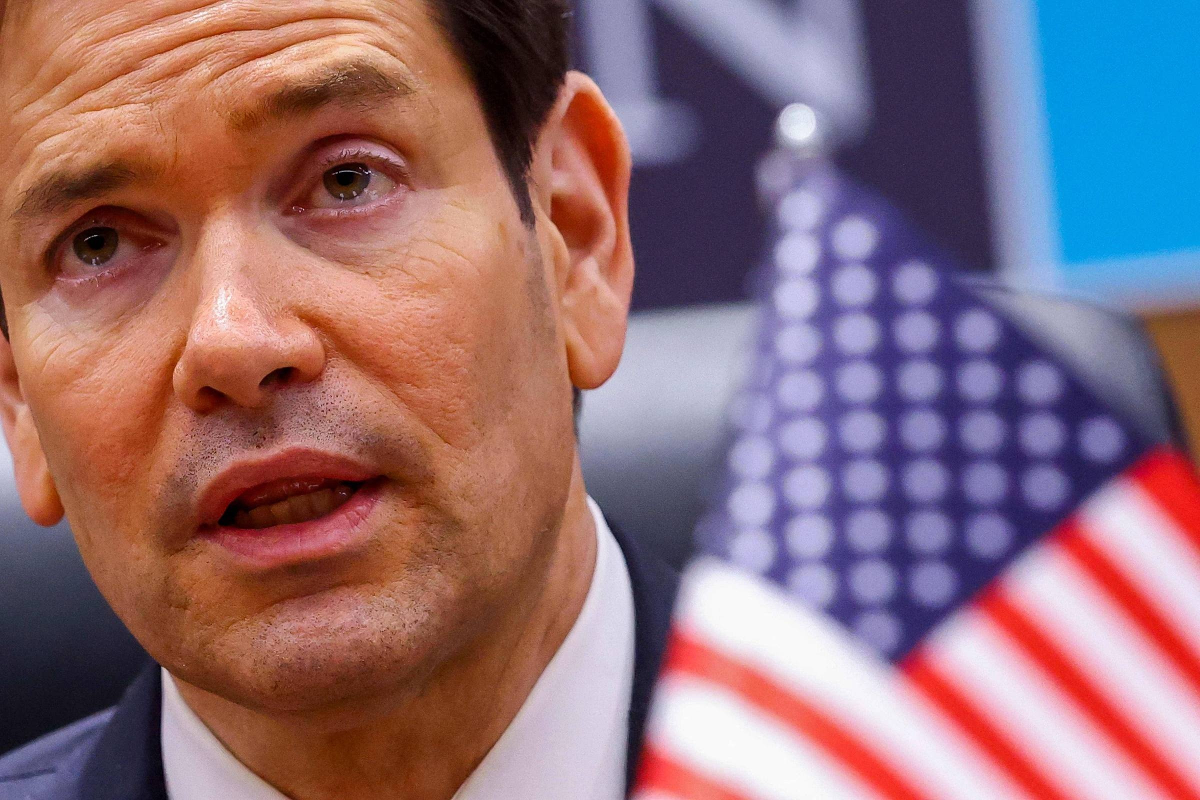 A Governança Oculta: Marco Rubio e a Administração de Fato da Venezuela Pós-Maduro