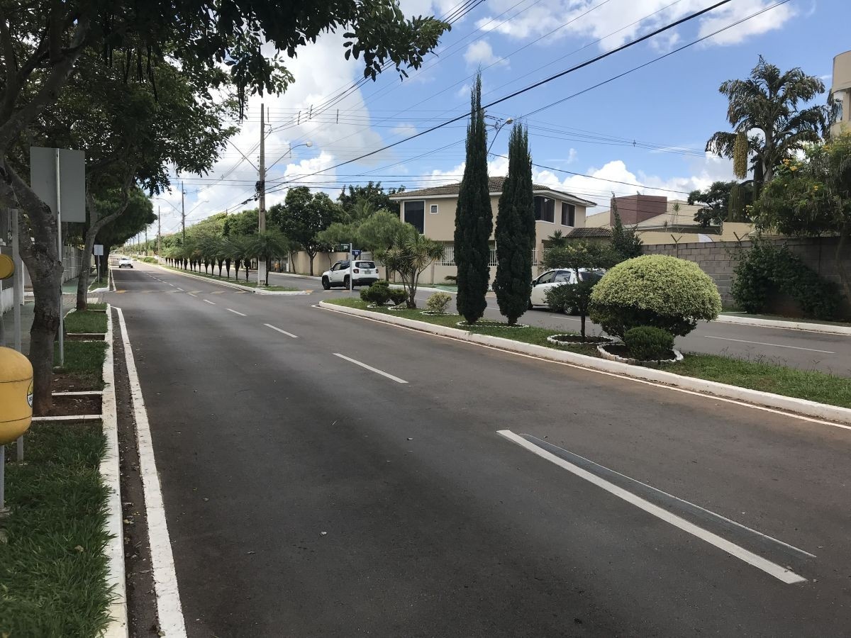 Prisão Domiciliar de Bolsonaro no DF: Entenda a Geopolítica da Decisão Judicial e Seu Eco Regional