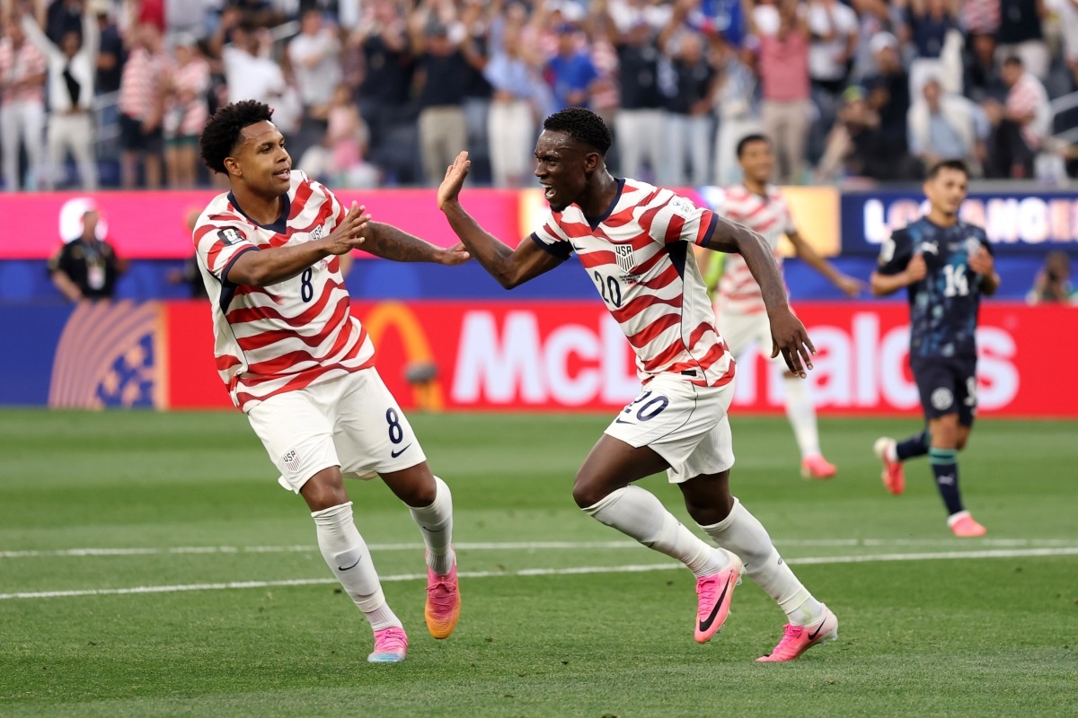 Estados Unidos Impõem Superioridade Tática e Lideram Grupo D na Copa do Mundo em Estreia Agressiva