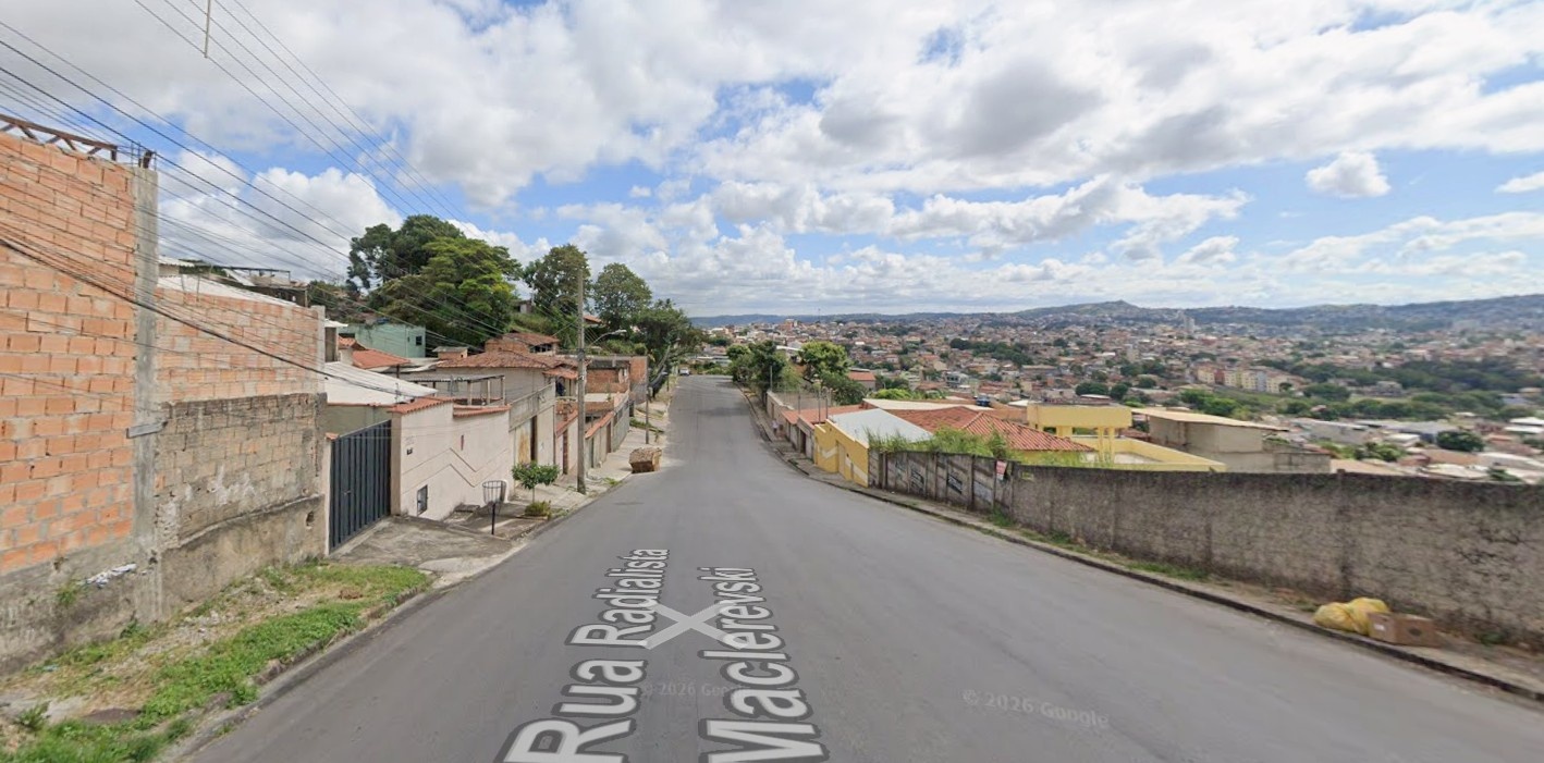 Tragédia em BH: Encontro de Bebê Morto em Lote Vago Revela Lacunas Sociais e Desafios Urbanos