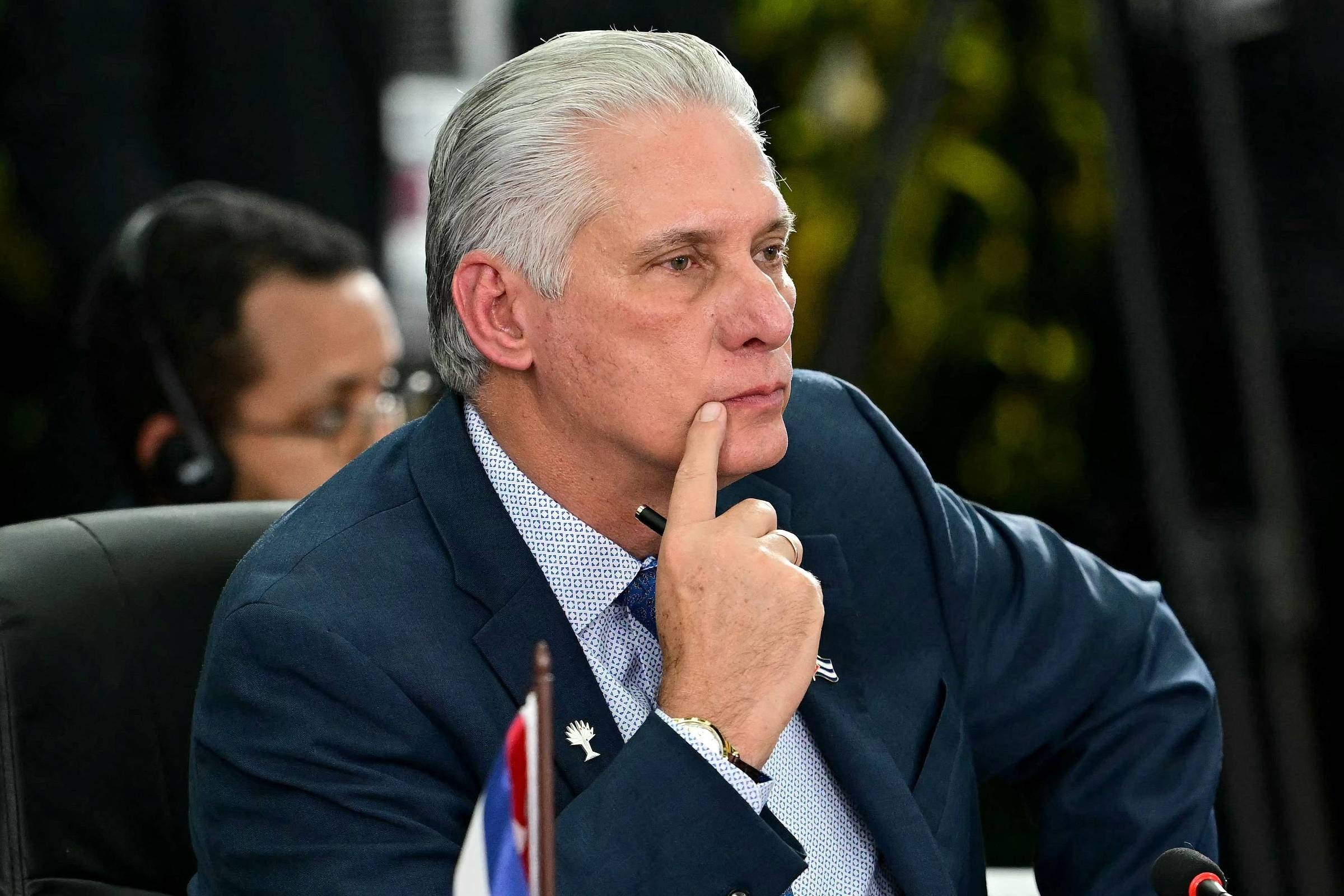 Cuba Rejeita Demissão de Díaz-Canel: Impasse Geopolítico em Meio à Crise Profunda