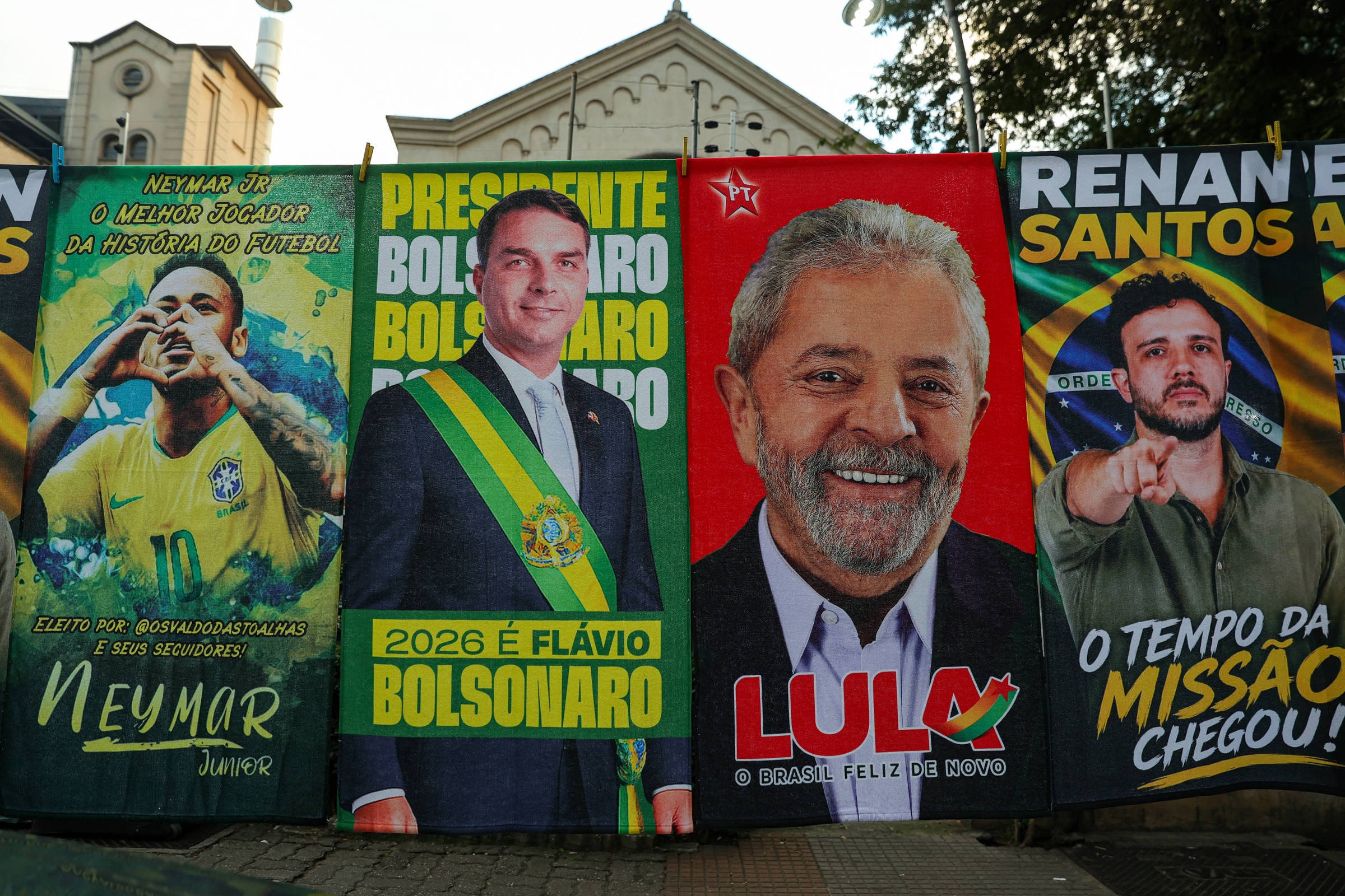 Datafolha Revela Estabilidade, Mas Estratégias Políticas Pré-Eleitorais Intensificam a Disputa Presidencial