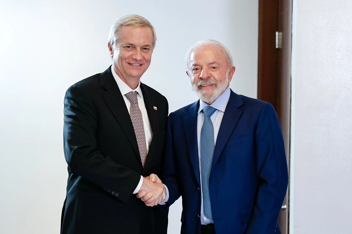 A Geopolítica da Ausência: O Que a Desistência de Lula à Posse Chilena Sinaliza