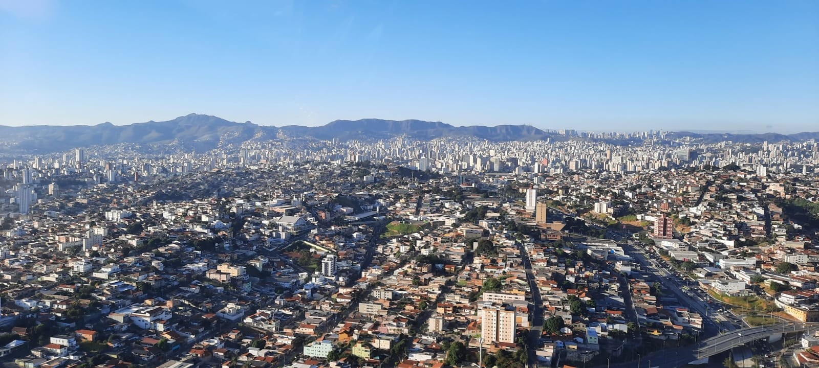 Belo Horizonte sob Alerta Climático Duplo: O Impacto Profundo da Secura e do Frio na Saúde Urbana