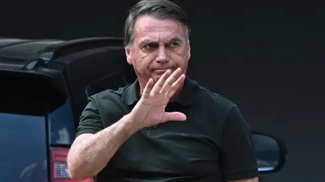Apreensão de Arma de Bolsonaro: Mais Que Um Incidente, Um Laboratório do Precedente Jurídico Nacional
