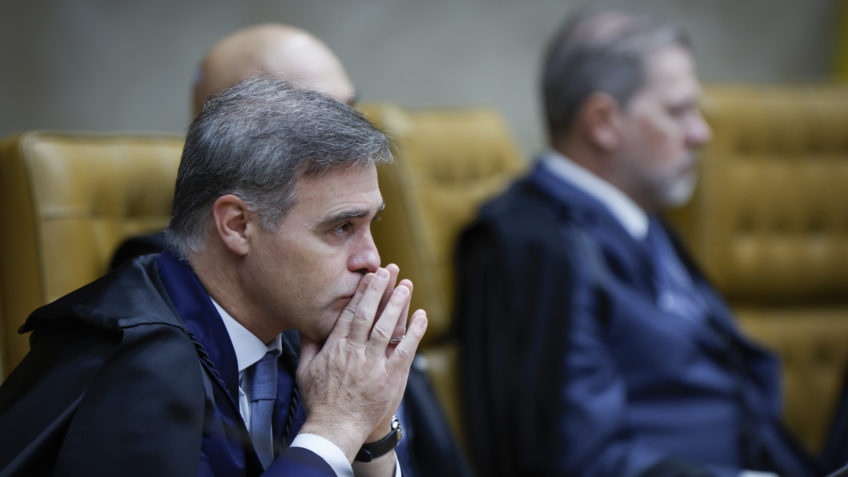 Negociações de Delação Premiada de Daniel Vorcaro Sinalizam Nova Fase em Inquérito Financeiro