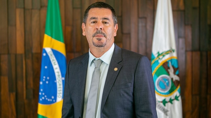 Operação no RJ Expõe Conexão Perigosa entre Agentes Públicos e Facção Criminosa