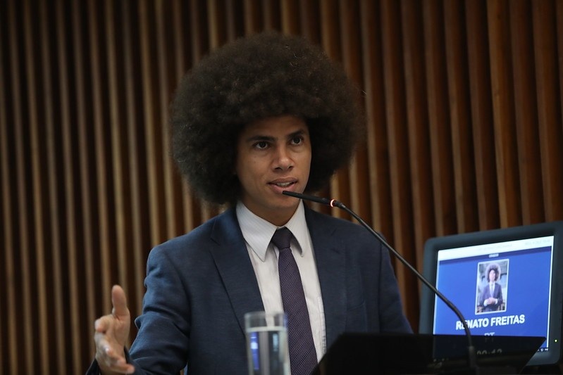 A Suspensão da Cassação de Deputado no Paraná e os Limites do Poder: Uma Análise Regional