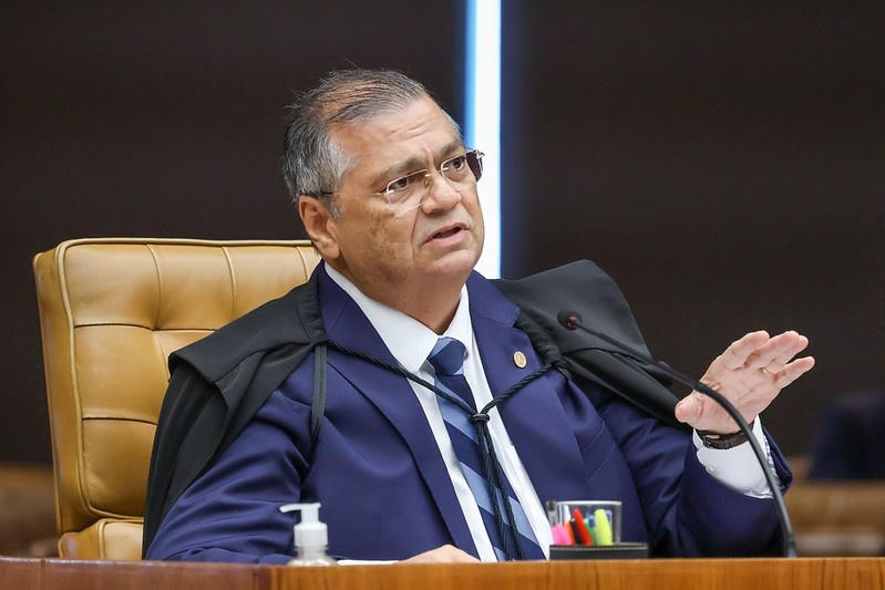 Flávio Dino e o Caso Deolane: A Linha Tênue entre Justiça e Espetáculo que Redefine o Combate à Lavagem de Dinheiro