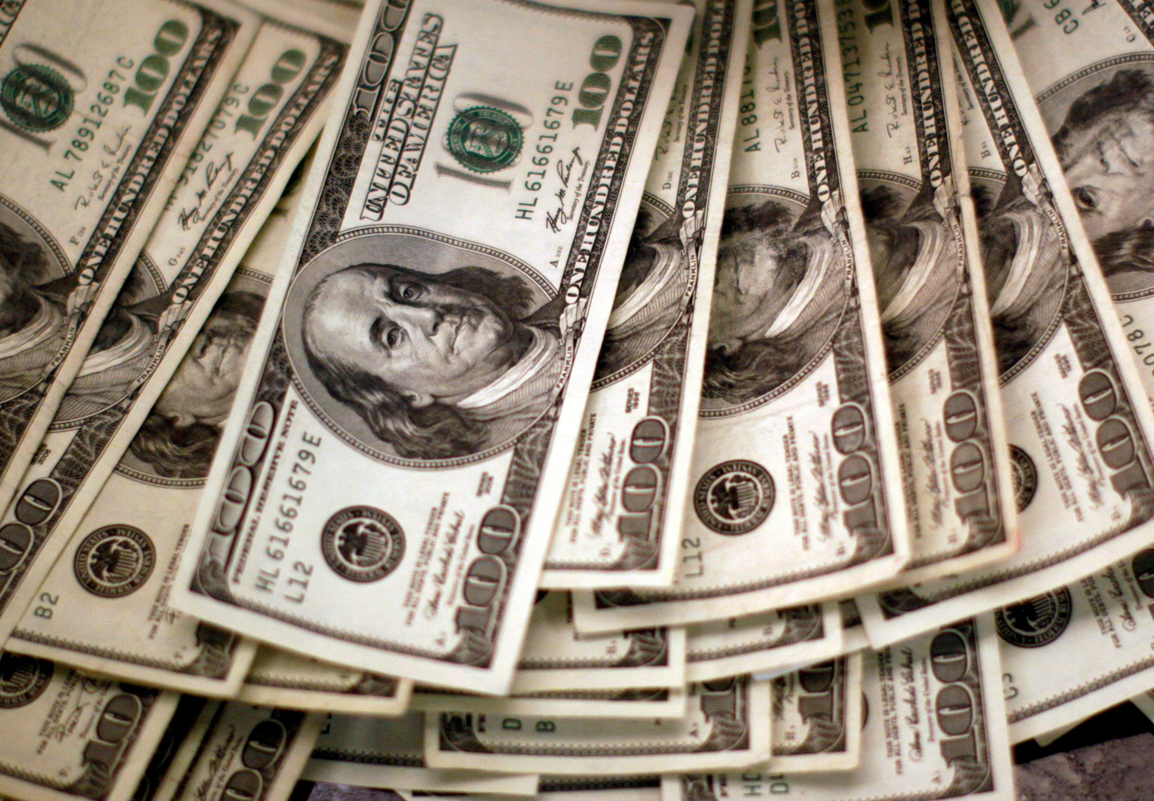 Análise Exclusiva: Queda do Dólar em Dia de Instabilidade Geopolítica e Fiscal Brasileira