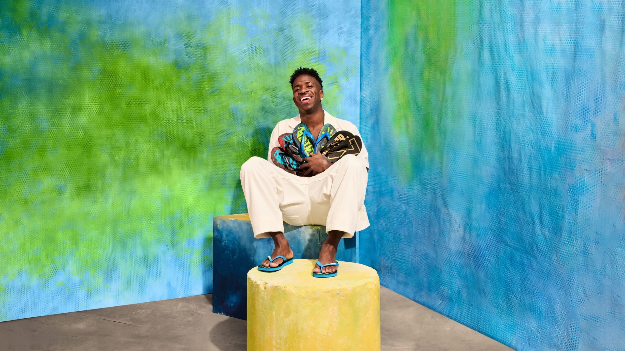 Havaianas Aposta em Vinícius Jr. para Reafirmar Presença Global Pós-Instabilidade