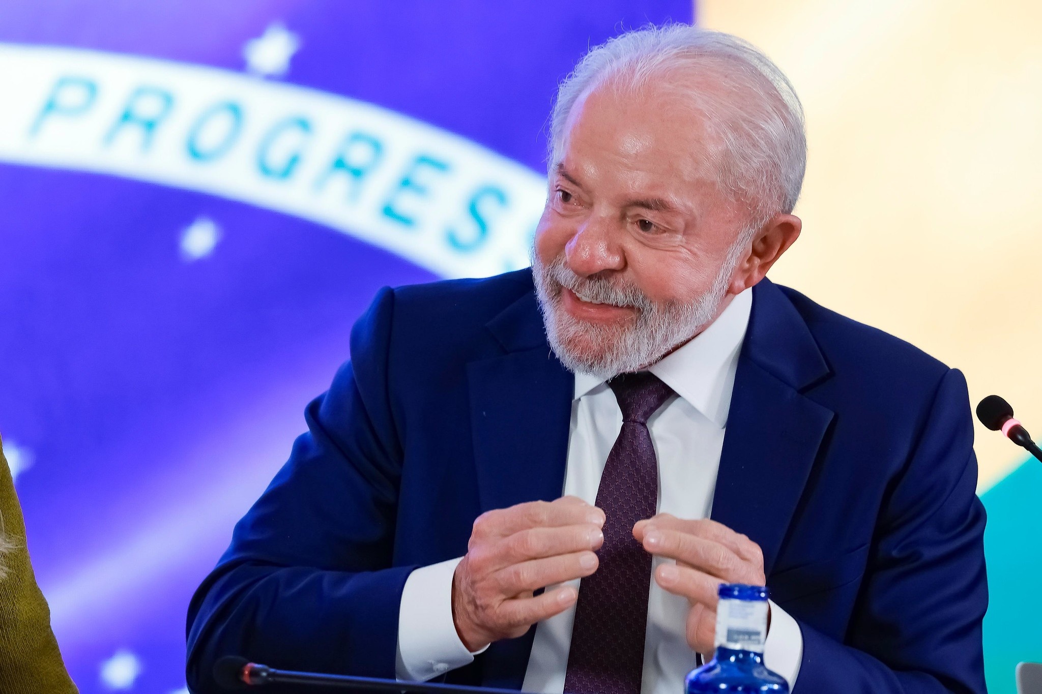 A Jabuticaba Diplomática: Entre o Anedótico e as Tensões Geopolíticas Brasil-EUA com Efeitos Regionais